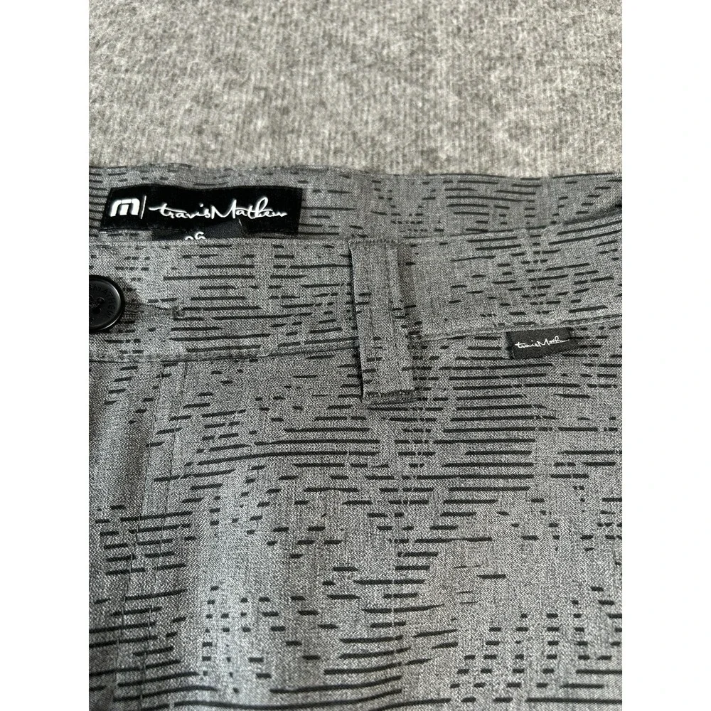 Travis Mathew Mens Black Gray Shorts Leaves Golf Casual Size 36 Stretch